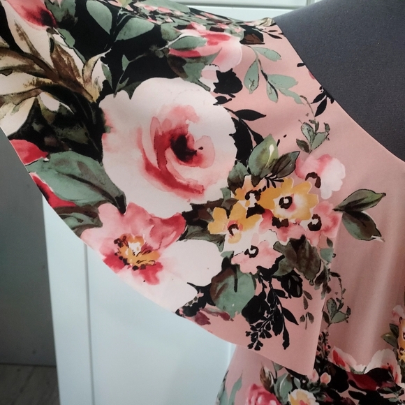 Floral Pink Maxi Dress - Picture 6 of 8